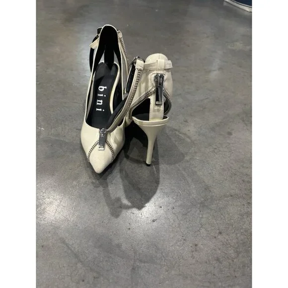 Women NWOB gianni bini white zipper accent buckle fasteners high heal Size 8.5 - Picture 4 of 4